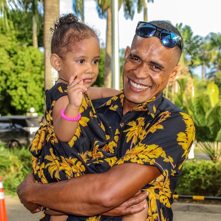 Jamie Carter, Client Relations Director, discussing corporate gifting strategy with business clients